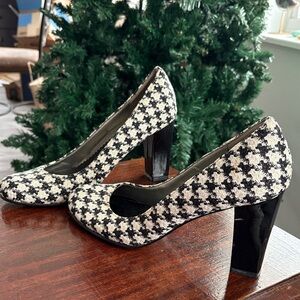 Anne Klein Black and White Houndstooth Heels